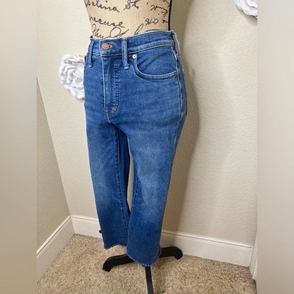 Madewell Medium Wash Cropped Cali Demi Boot Cut Jeans with Raw Hem Sz 27 - Picture 5 of 16